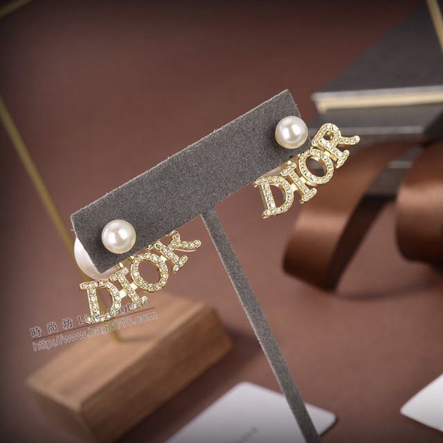 Dior飾品 2021新款DIOR迪奧字母耳釘耳環  zgd1401